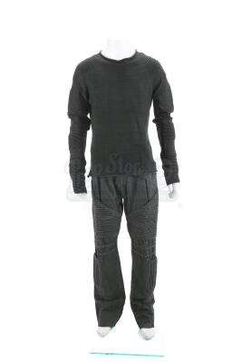 Lot # 27 - Divergent (2014): Peter's Bunk Relaxation Costume