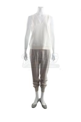 Lot # 197 - The Divergent Series: Allegiant (2016): Beatrice "Tris" Prior 's Decontamination Costume