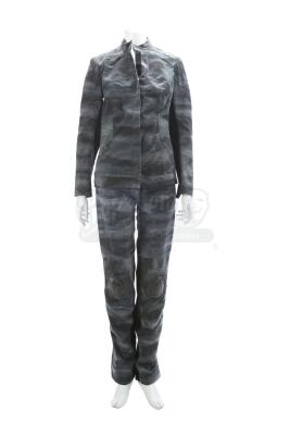 Lot # 312 - The Divergent Series: Allegiant (2016): Beatrice "Tris" Prior's Stunt Chicago Infiltration Uniform