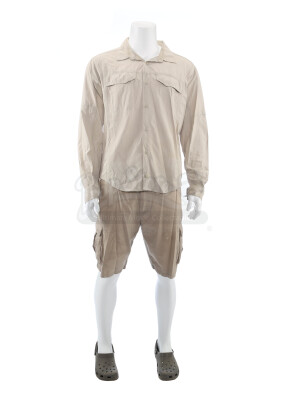 Lot # 1: Matt's (Josh Brolin) Interrogation Costume