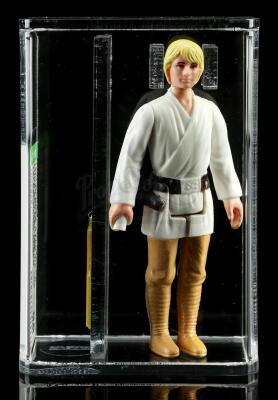 Lot # 309: Loose Luke Skywalker with Double-Telescoping Lightsaber AFA 85