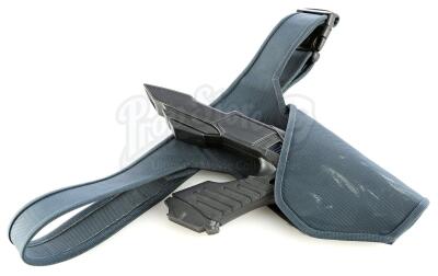 Lot # 267: STAR TREK INTO DARKNESS (2013) - USS Vengeance Phaser and Holster