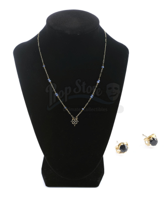 Lot #303 - GOOD WILL HUNTING (1997) - Skylar's (Minnie Driver) Jewelry