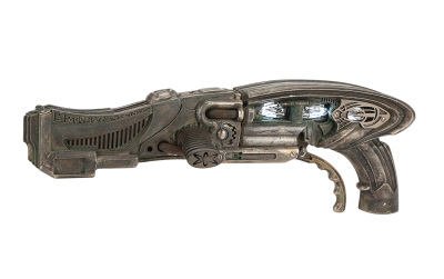 Lot #502 - THE CHRONICLES OF RIDDICK (2004) - Light-up Hero Necromonger Rifle